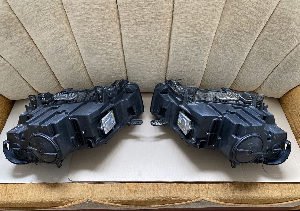 Faruri / Far stanga, Far dreapta BMW X5 F15, X6 F16 :