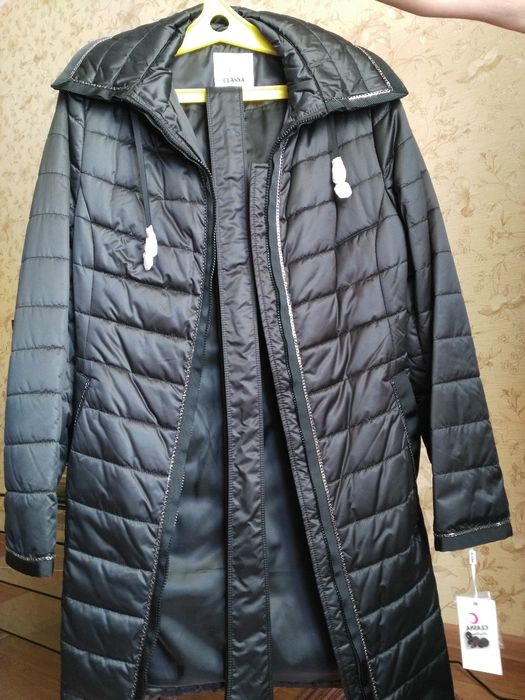 Куртка (пальто) абсолютно новая!