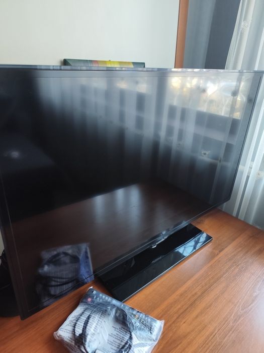 Телевизор Samsung диагональ 40* ( 102 )