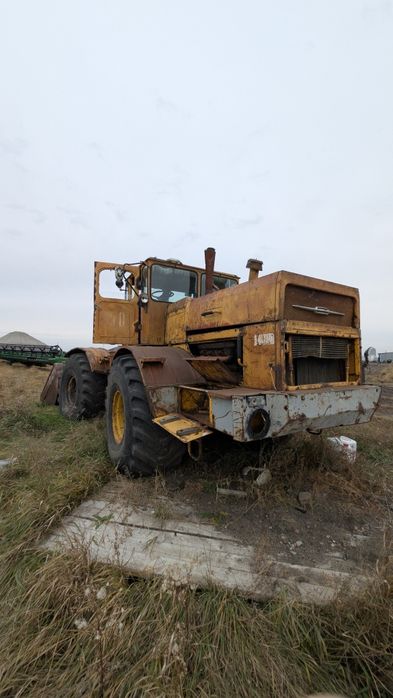 Продам кировец с мех лопатой ковшом