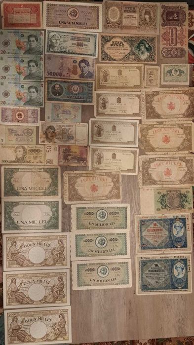 Vand sau schimb Colectie 277 monede si 72 de bancnote