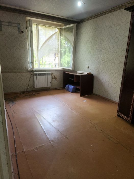 Чиланзар 26.  Срочно продается. 3 х комнатная 5 этаж