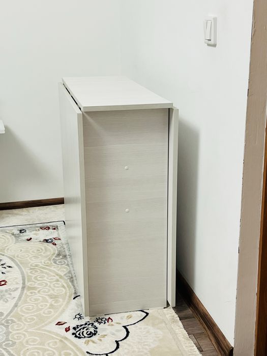 Тез арада үстел сатылады