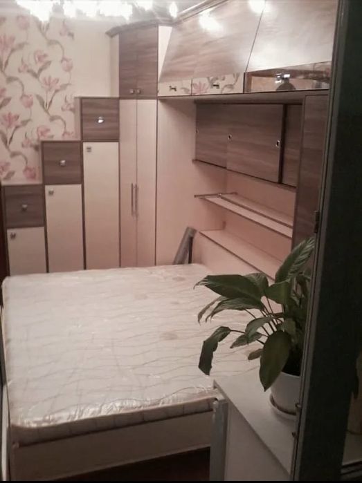 Шкаф кровать на механизме с зеркалом