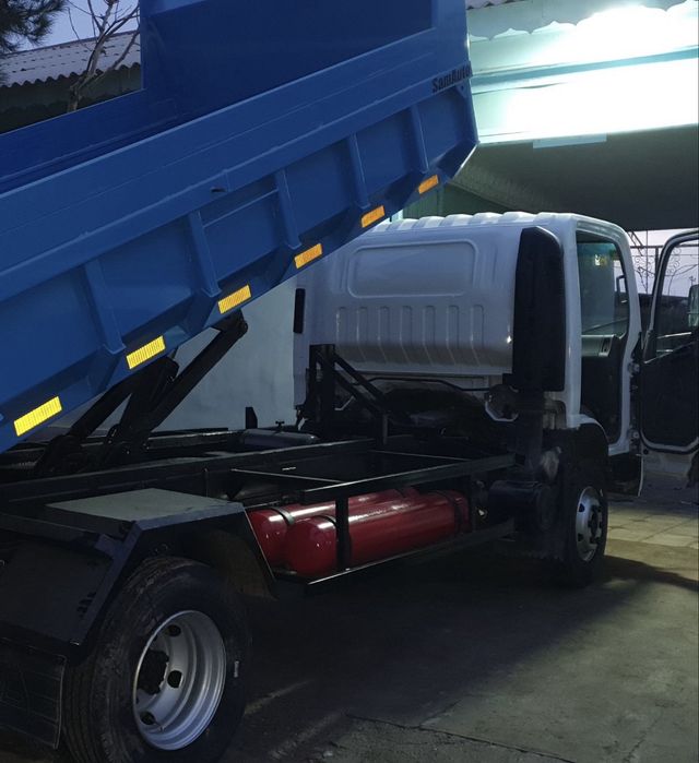 Isuzu samasval 2009йил Идеал холатда Навоида турибдии