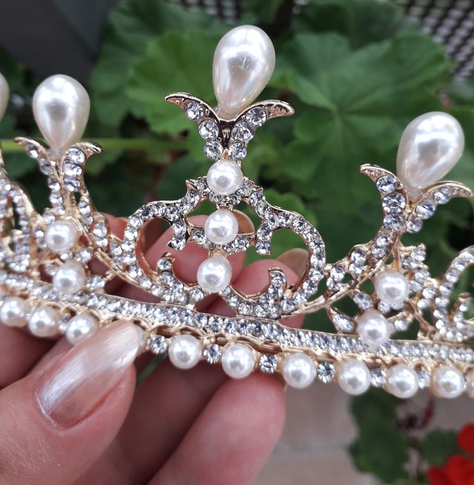 Diademe pentru mireasă si pentru alte evenimente speciale