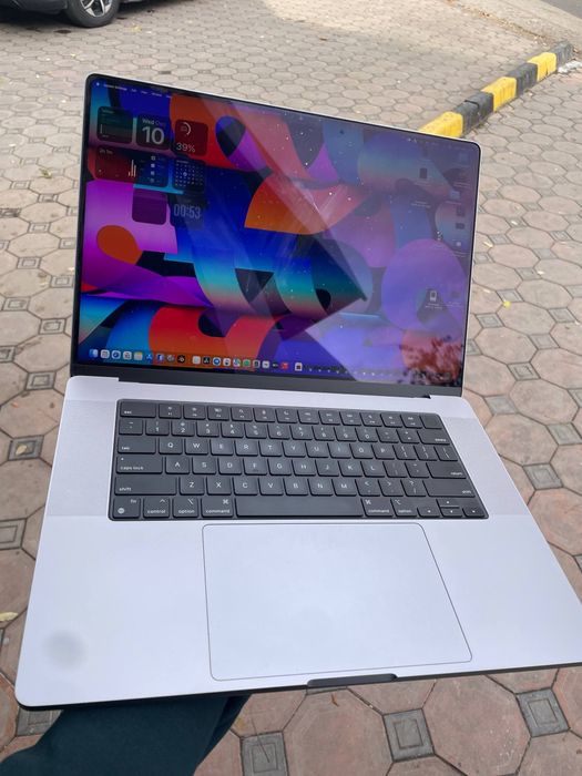Macbook pro m1 pro 16-inch 32/512 100% 10 sikl full