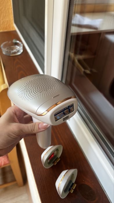 Фотоепилатор Philips Lumea