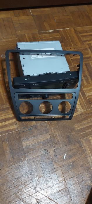 Radio CD player skoda octavia + rama