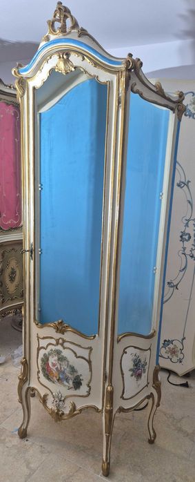 Vitrină în stil baroc venețian