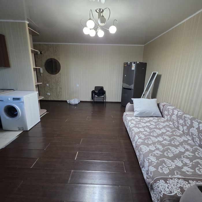 Сдам 2 х комн центр