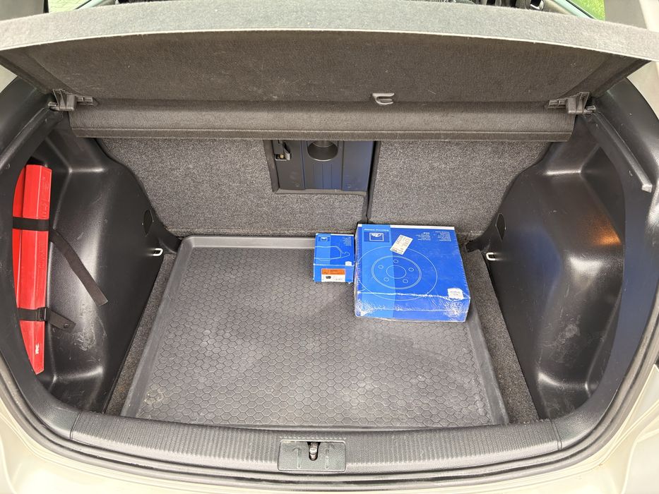 Volkswagen golf 5 plus 1.6 Tdi 2013