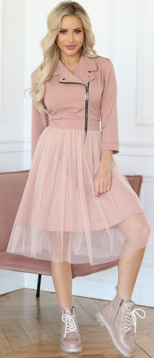 Красивое модное платье