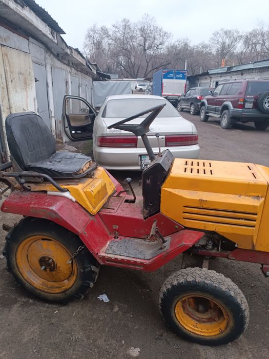 Мини  трактор на бензине