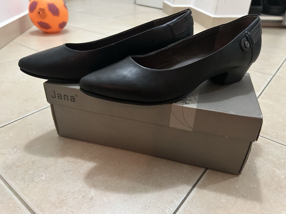 Дамски обувки естествена кожа