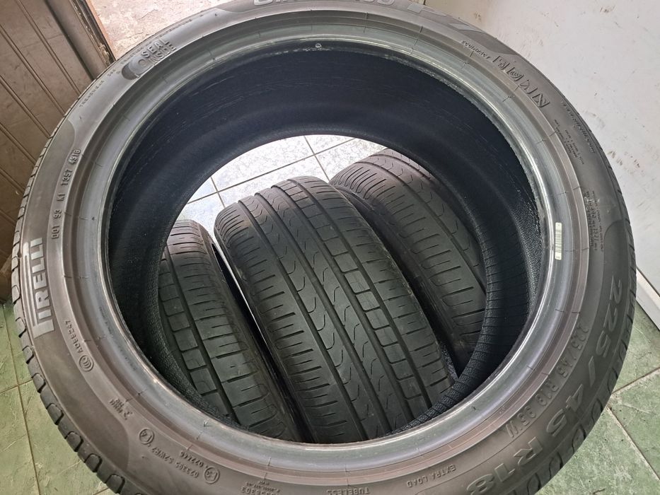 4 anvelope 225/45 R18 Pirelli