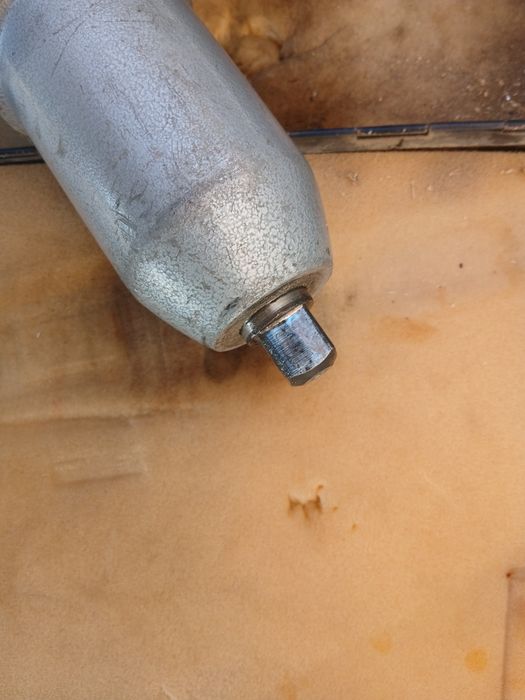 Електрически гайковерт Bosch 3/4