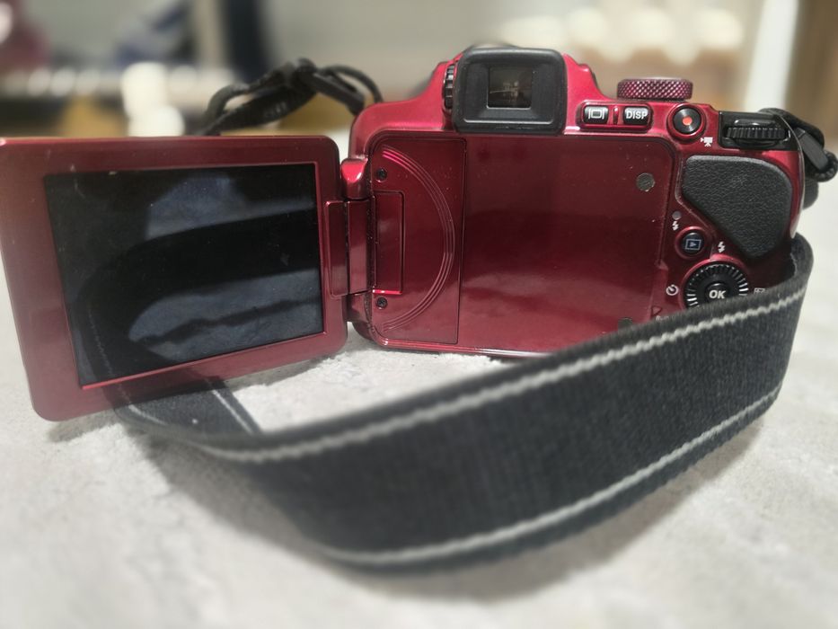 Фотоаппарат Nixon p600