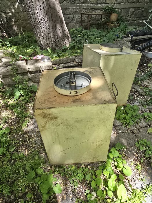 Съдове за нафта/течности