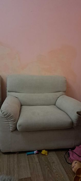 Cream sofa chair/arm chair