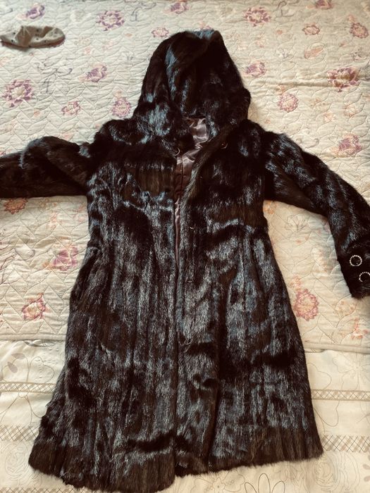 Продам 2 шубки 46 размер