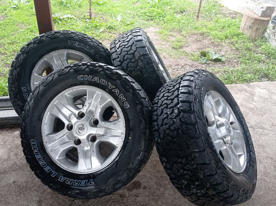 Продам грязевые резины с дисками, крузак 100