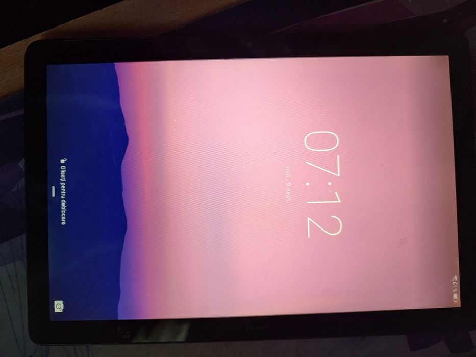 Vând tableta Huawei matepad t5 10 inch