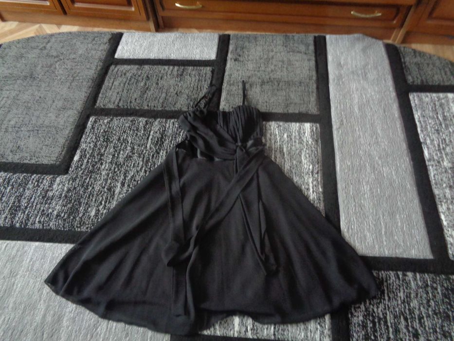 Vand rochie de  vara pt dama 2.