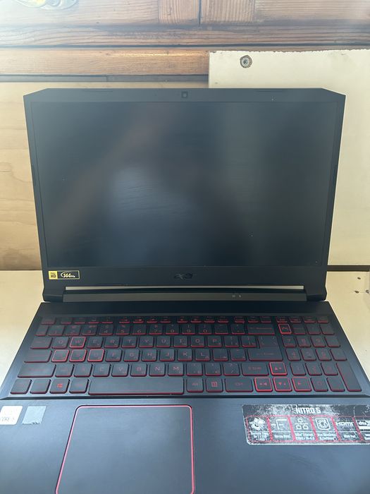 Acer Nitro 5 AN515-55 / i5-10300H / RTX 3050 / 144Hz / 512GB SSD