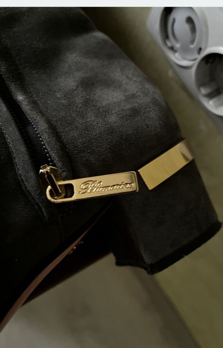 Blumarine нови чизми ,н.38,5 /25-25,5 см,естествена кожа ,набук