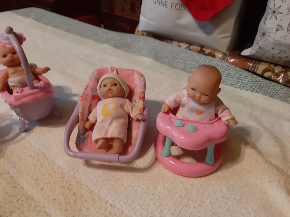 Игрушки(пупсы) комплект.