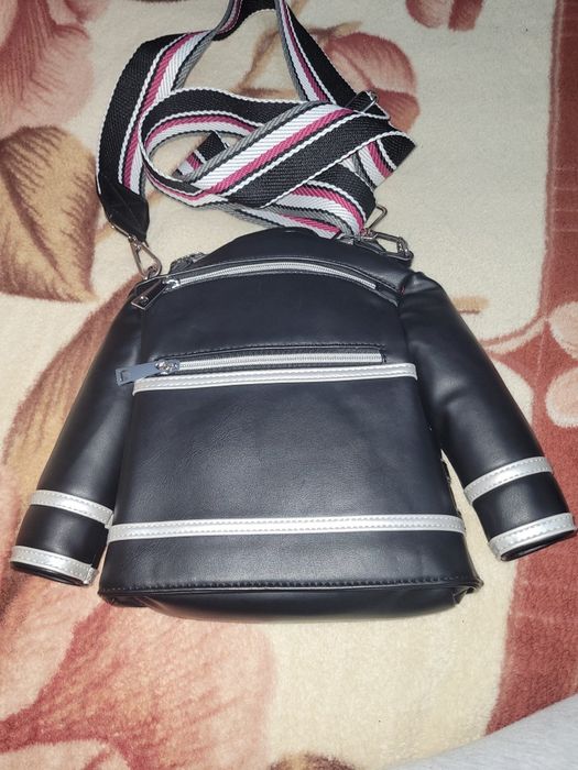 Poșetă tip jachetă