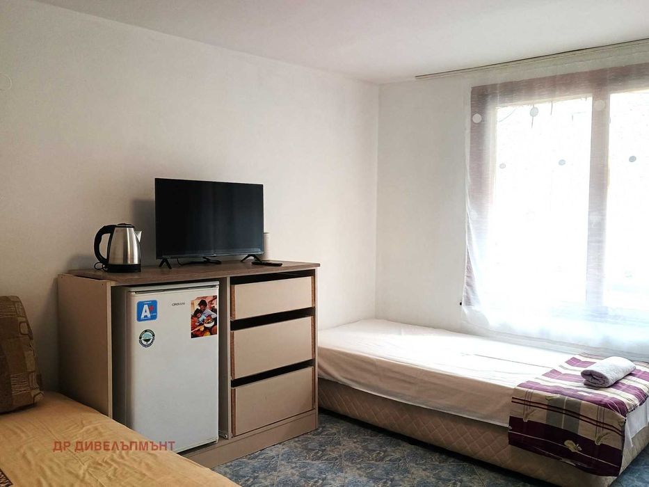 Дава се под наем Тристаен апартамент в Несебър - 95 кв.м за 443.7 € - Снимка #1