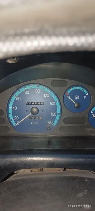 Matiz mashina sotiladi