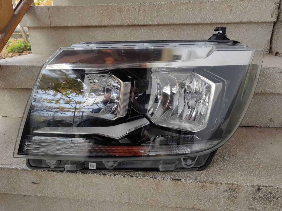 Фар VW Crafter ляв / Фар Крафтър /Фар MAN Оригинален