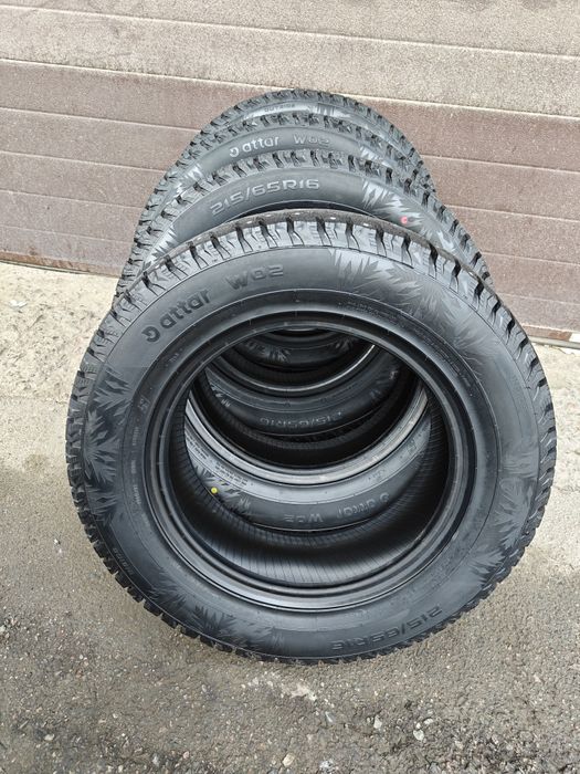 Шины новые шипованные