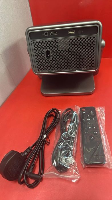 Videoproiector Led Full Hd, suport 4k,Autofocus , nou cutie!