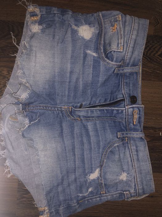 Мн запазени панталонки , и тениски почти не носени