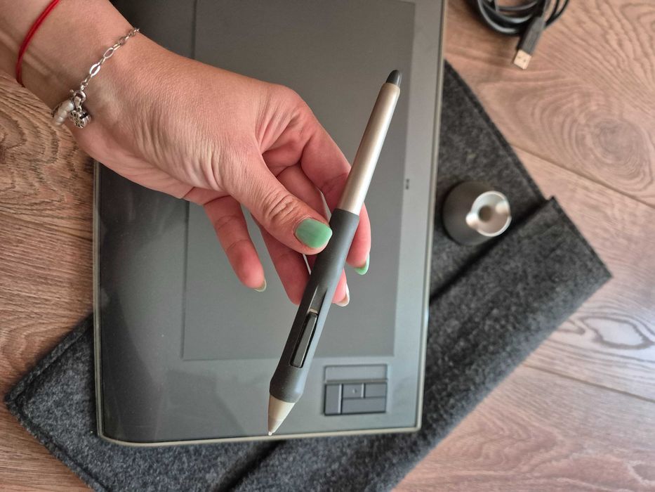 Графичен таблет WACOM intuos3 PTZ-631W
