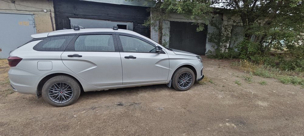 Lada vesta sw ...