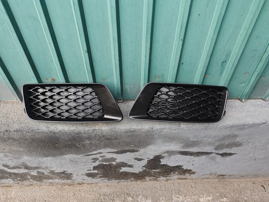 Заглушки на бампер Ниссан Элгранд е51