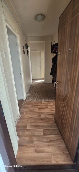Apartament 4 camere / 2 bai/ 2 balcoane/ boxa/ central/ AC