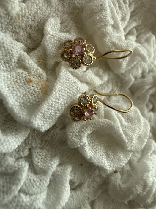 Vand cercei pt fetite