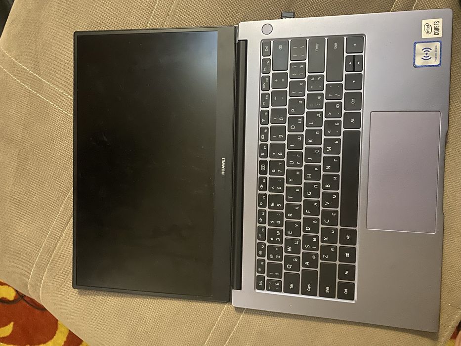 Huawei matebook d14 в идеальном состоянии