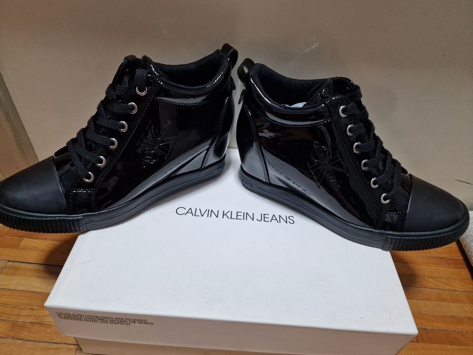 Tenisi Calvin Klein