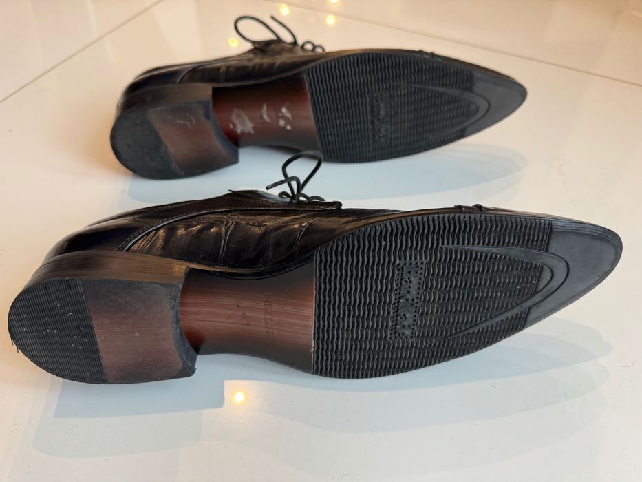 Mалко използвани черни официални обувки