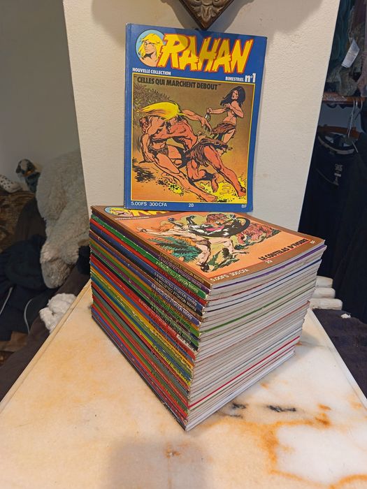 Colecție Rahan Nouvelle Colection completa nr 1-36 preț 2000 lei.