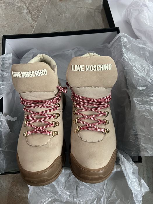 Зимни-боти love moshino