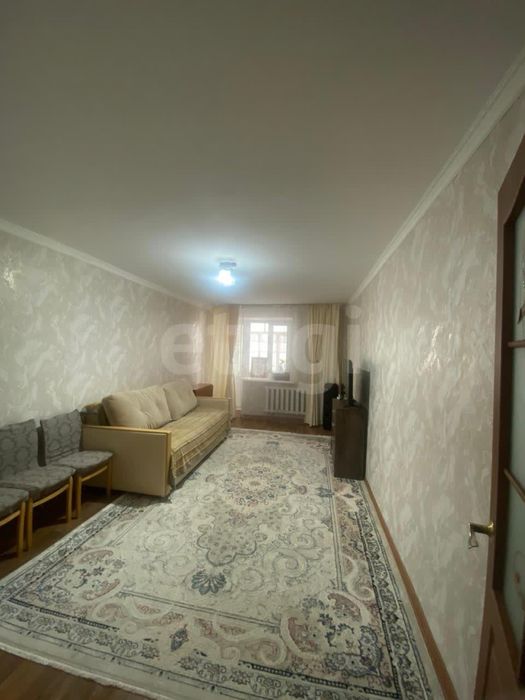 Продам 3 ком квартиру на 11 мкр