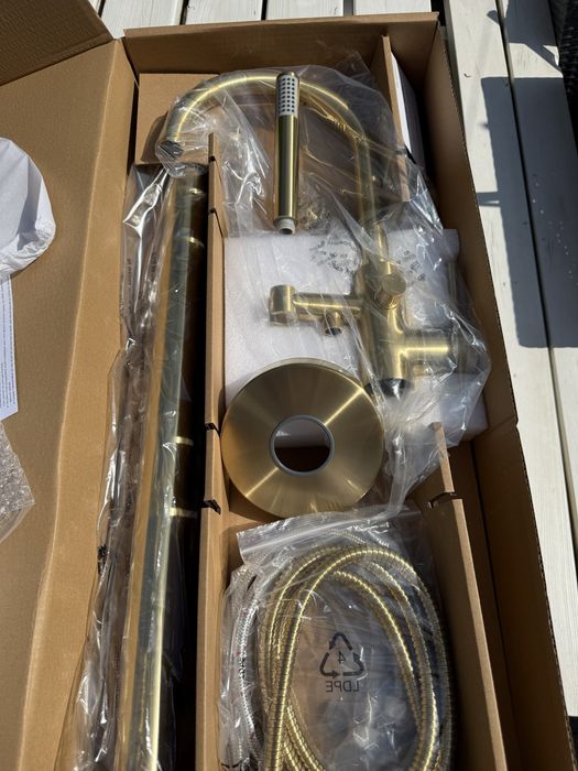 Baterie freestanding Britton Hoxton, monocomanda,auriu